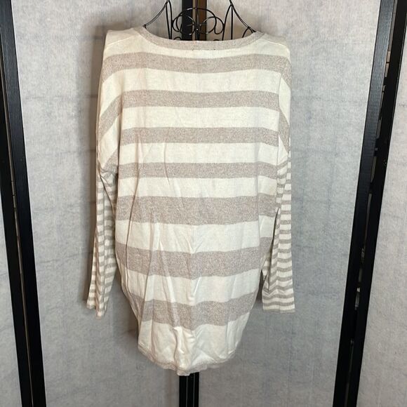 Express Cream stripped sweater size S - Picture 5 of 9